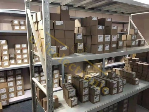 Used Allen-Bradley 1769-OA8 SER B CompactLogix PLC Output Module AB 1769-OA8 - Picture 2 of 3