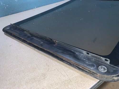 89 90 91 92 93 94 Nissan 240SX sunroof glass only ASC 31.5'' x 21.5'' - Picture 5 of 5