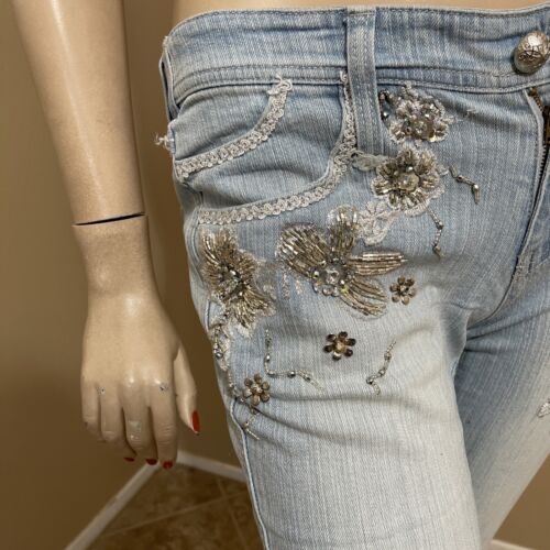 Women’s Blue Denim Cotton Casual Beaded Lace Embroidered Size S(4-6) Pants Capri - Picture 3 of 12