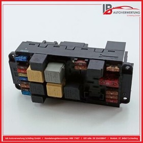 Mercedes-Benz C-Class W203 C220 CDI Fuse Box SAM Module 0025459301 HELLA