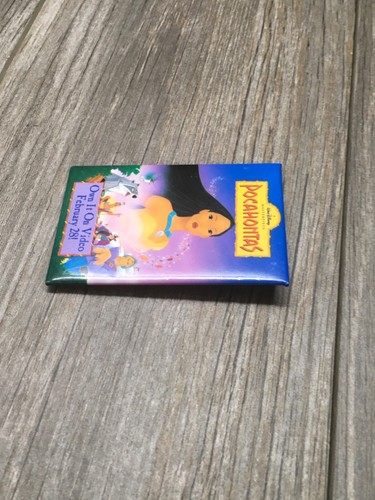 Pocahontas Pin Button Walt Disney Own It On Video February 28th Pinback 1996 - Picture 4 of 10