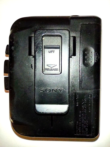 Sony Walkman WM-EX102 Vtg Cassette Player Mega Bass W/ Belt Clip Tested  Working - Picture 2 of 6