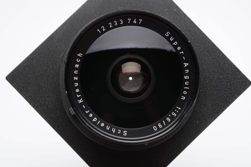 Schneider Super Angulon 90mm f5.6 lens w/Sinar blades and board - Picture 4 of 7