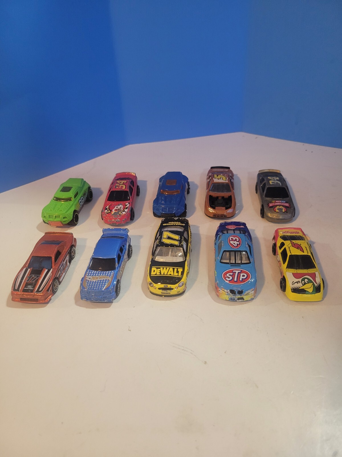 Picture 4 of 9
