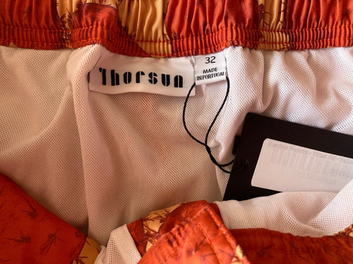 Neu mit Etikett Thorsun Herren Kaktus Herzen Shirt MED & Badeshorts Gr. 32 Set gelb/org $ 550 - Bild 11 von 13