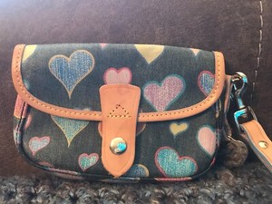 dooney and bourke hearts wallet