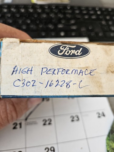 NOS FORD C3OZ-16228-C 1963 64 65 66 MUSTANG FALCON BRONCO FENDER EMBLEM - Bild 1 von 2