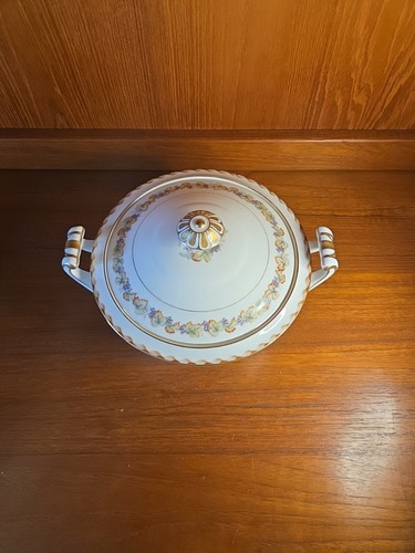 Vintage Fuji China Vineyard Pattern Occupied Japan - 8-1/2" Lidded Serving Bowl - Picture 2 of 7