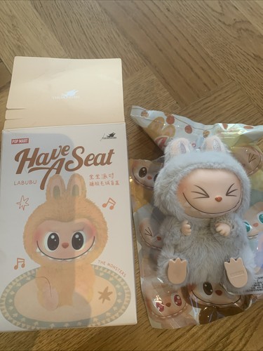 LAFUFU DIE MONSTER HABEN EINEN SITZ BLINDBOX PLÜSCH HEHE BLAU