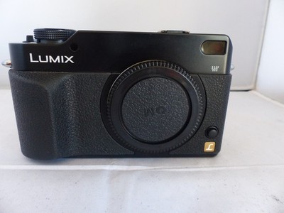 パナソニックLUMIXDMC-L1 Panasonic LUMIX DMC-L1 7.5MP Digital SLR Camera - Black
