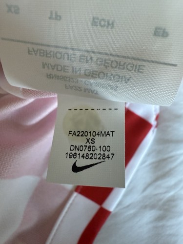 Nike Croatia National Team 2022/23 Home Soccer Jersey DN0760-100 Women’s Sz: XS - Picture 5 of 6