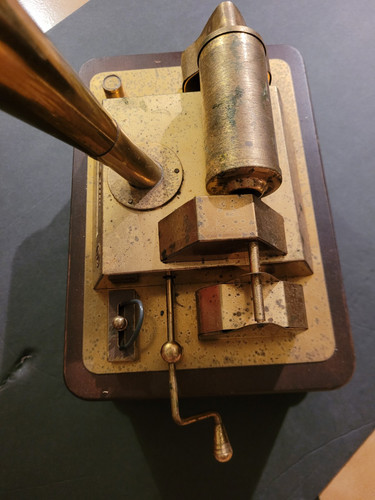 Edison Standard Phonograph with manual hand crank - Picture 8 of 15