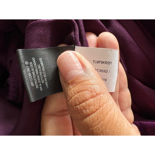 Mono corto Tahari Arthur S. Levine de terciopelo púrpura manga acampanada - Imagen 8 de 8