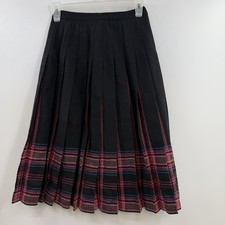 Vintage Pendleton Petite 100 Virgin Wool Pleated skirt black plaid hem USA 4P