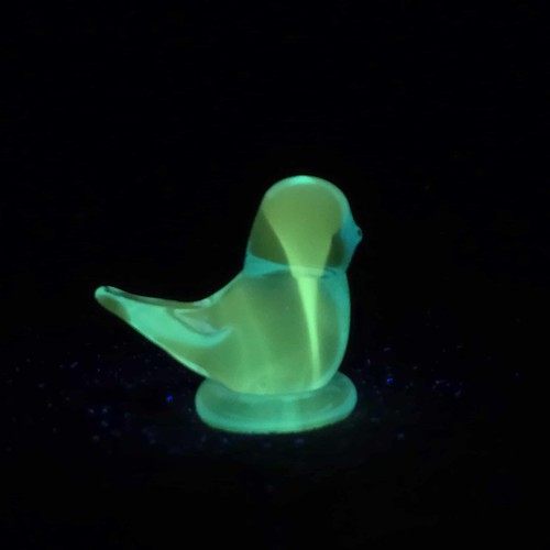 VTG Leo Ward Glass Blue Bird of Happiness Signed 1992 Figurine Glowing UV 365 - Picture 4 of 12