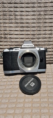 Olympus OM-D E-M5 16MP Digital Camera , Body Only For Parts, See Descriptions - Picture 2 of 9