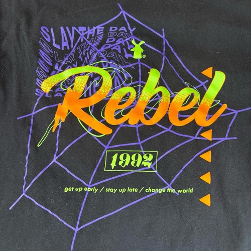 Camiseta Dutch Bros Coffee Rebel 1992 Negra Manga Larga Gráfica Talla Mediana - Imagen 2 de 7