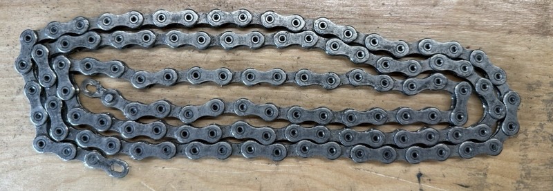 Shimano CN-HG901 11-Speed Hollow-Pin Dura-Ace / XTR Bike Chain + Quick-Link