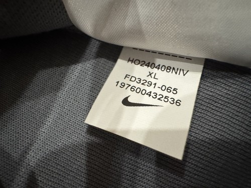 Nike Sportwear Tech Fleece Kids Sz XL Pullover Hoodie Cool Grey Black FD3291-065 - Picture 4 of 4
