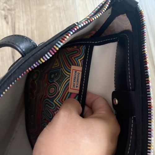 Dooney & Bourke Coated Rainbow Doodle Graffiti Handtasche Tasche schwarz - Bild 7 von 9