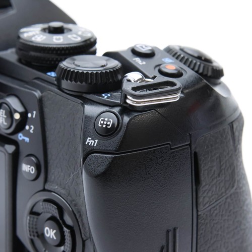 Olympus OM-D E-M1 Mark II Black Mirrorless Camera Body Shutter Count 84541 - Picture 11 of 12