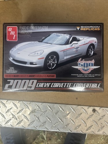 AMT 2009 Chevy Corvette Convertible Maßstab 1:25 Modellbausatz versiegelt