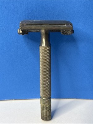 Vtg 1951 Gillette SUPER SPEED (40s Style) W 2 Double Edge Safety Razor TTO USA