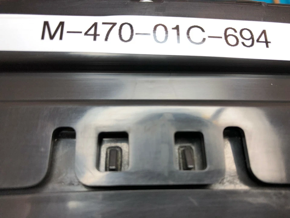 2003-2006 VOLVO VNL USED DASHBOARD INSTRUMENT CLUSTER FOR SALE - Image 3 of 4