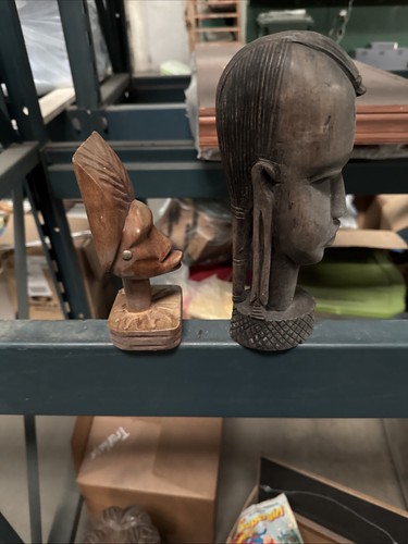 Statue tribali in legno massello intagliato a mano lotto di 2 - Foto 4 di 5