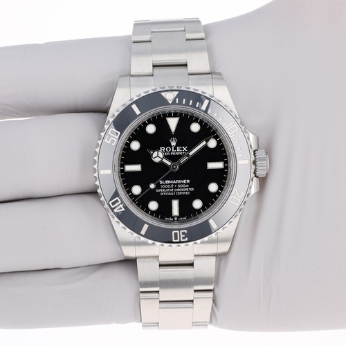 Rolex Submariner 124060 Black UNWORN 2025 Oyster Steel 41 mm - Picture 11 of 16