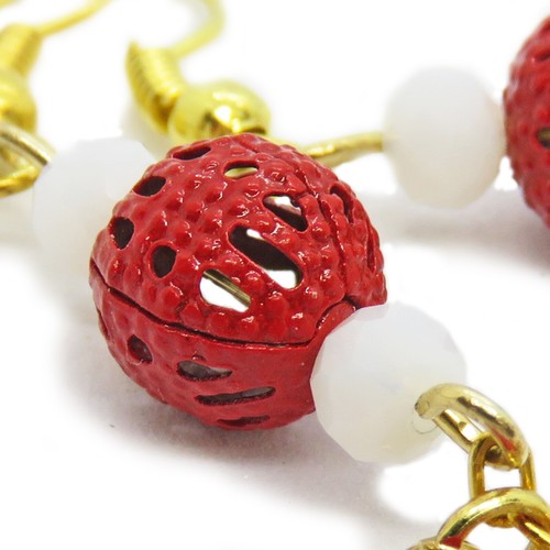 Pendientes dorados San Valentín con racimo de corazón rojo y cuentas de vidrio blanco de SoniaMcD - Imagen 6 de 31
