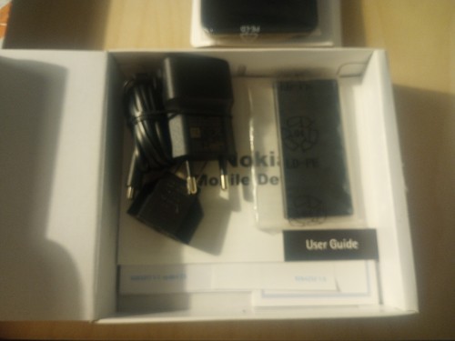 Nokia Lumia 630 Microsoft Windows Mobile Phone 8GB Black Dual Sim Unlocked NEW - Picture 3 of 4