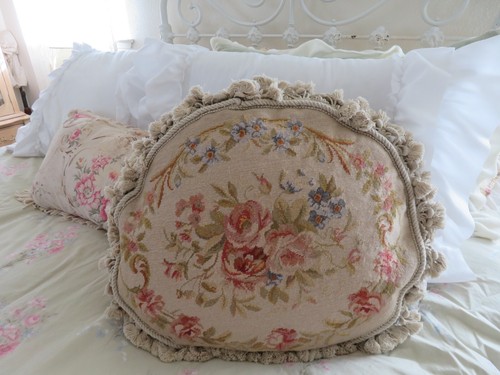 Aubusson viktorianisches Blumenmuster OVAL Petit Point Nadelkissen neu ohne Etikett Rosen - Bild 7 von 15