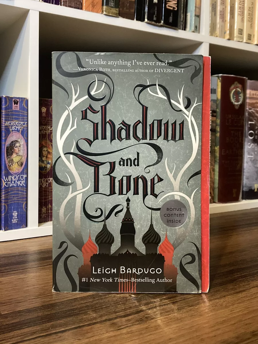 The Grisha: Shadow and Bone: Book 1