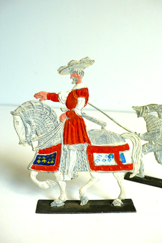 PLATS D'ÉTAIN SOLDATS RENAISSANCE Ht 6,5/9 cm TRÈS BON ÉTAT - Imagen 3 de 7