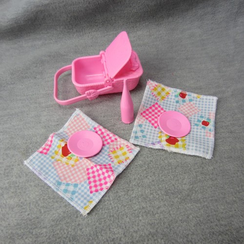 Barbie Doll Picnic Basket Outdoors Diorama Horse Nibbles Accessories