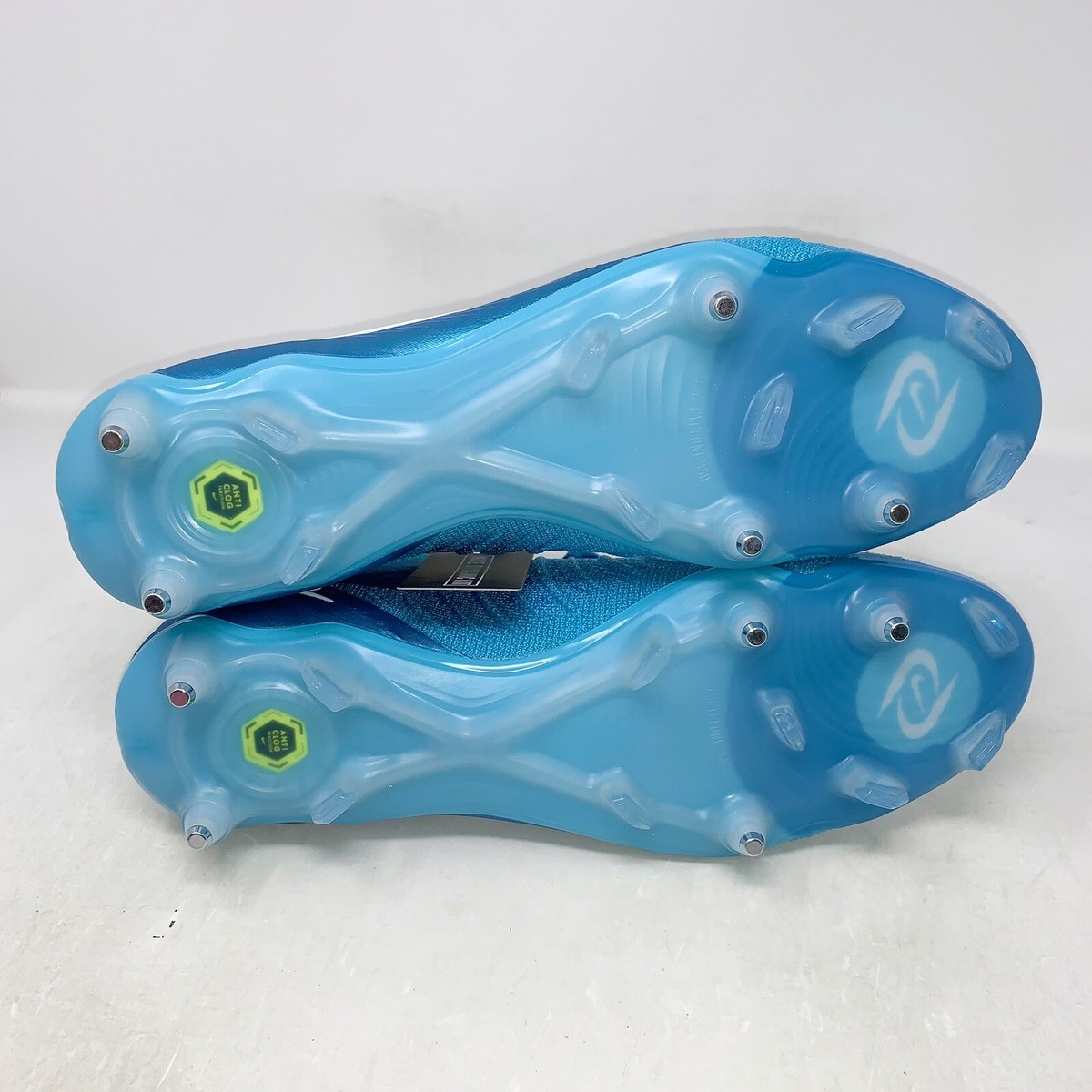 Size 12 Nike Phantom Luna 2 Elite SG-PRO AC P Blue Fury White Mens HF4363-400 Nike Phantom Luna II 2 Elite Sg Pro Ac P Promo Blue Fury Sz  main image 2