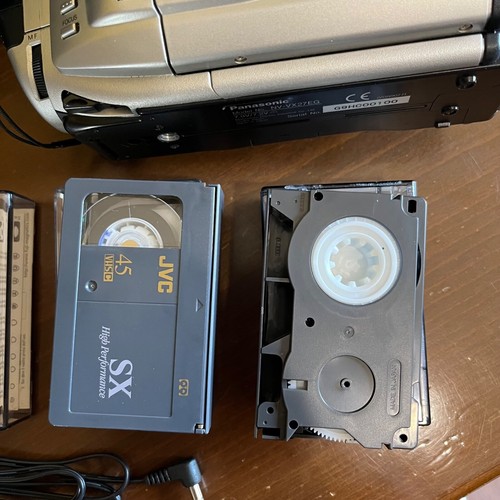 Panasonic NV - VX27 EG/E Camcorder VHS-C Movie Camera Color Monitor - Picture 8 of 8