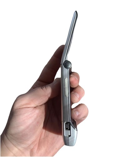 Motorola | Model: W376g | TracFone | Flip Phone | Silver Untested - Picture 6 of 6