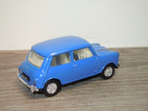 Mini Italian Job - Corgi *33859 - Picture 2 of 2