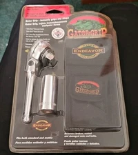 Endeavor Tool Swivel Head Rachet & Gator Grip Universal Socket 3/8 Drive w/ Case