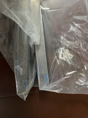 1 PIEZA ORIGINAL NUEVO FESTO EV-20/180-5 13293 cilindro - Imagen 1 de 3