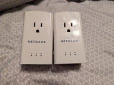 2 Netgear XAV5421 Powerline 500 Outlet Adapters Works Great Pair