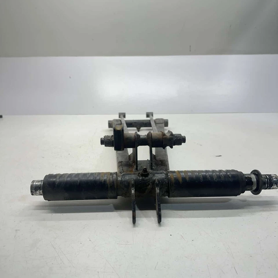 Brazo de par trasero, negro - Polaris Classic 500 1997 Foto 3 de 4