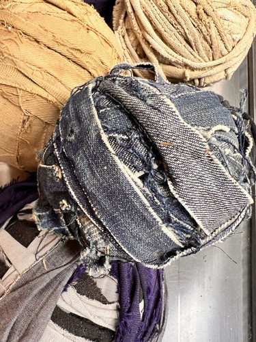 6 fabric rag balls vintage bowl filler, farmhouse decor denim,beige,blue,black - Picture 4 of 7
