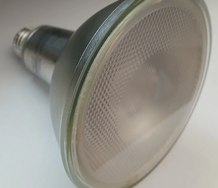 6 Pack PAR38 Flood Light Bulb  2700K Dimmable E26 Base 14W replace for 100W 120V - Image 4 of 4