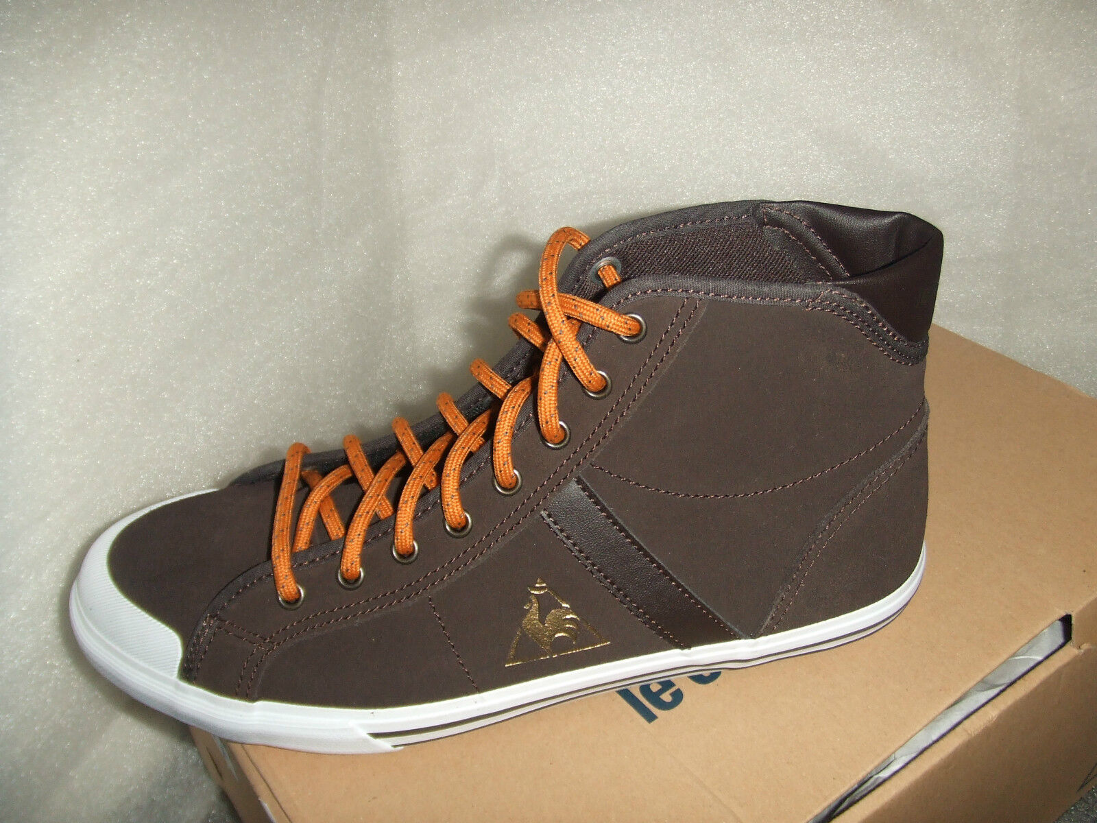 Foto 1 di 11