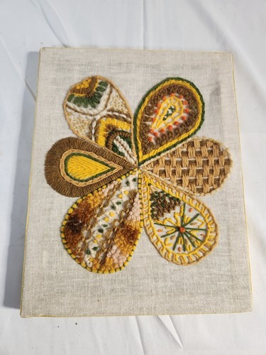 VTG MCM Crewel Original Embroidery Large Flower Gold Sienna Avocado 12 X 10 - Picture 1 of 3