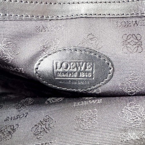 Bolso de hombro LOEWE pelo de pony estampado animal - Imagen 14 de 15