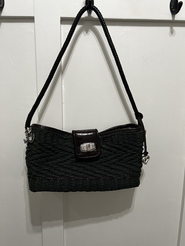Bolso de Mano Vintage Brighton Mimbre Paja Cartera Cuero Negro con Dos Dijes - Imagen 6 de 8